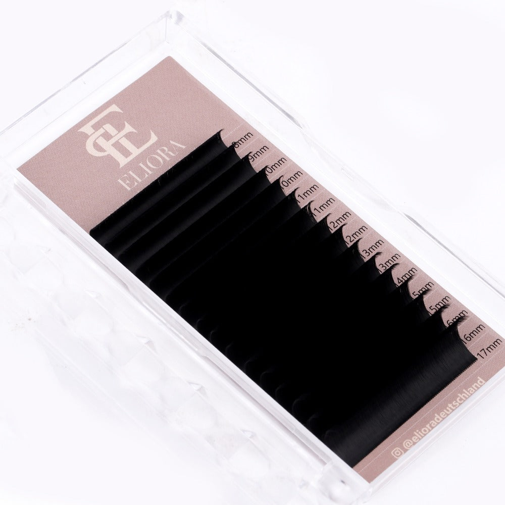 Eliora Timeless Classics - 1:1 Flat Lashes